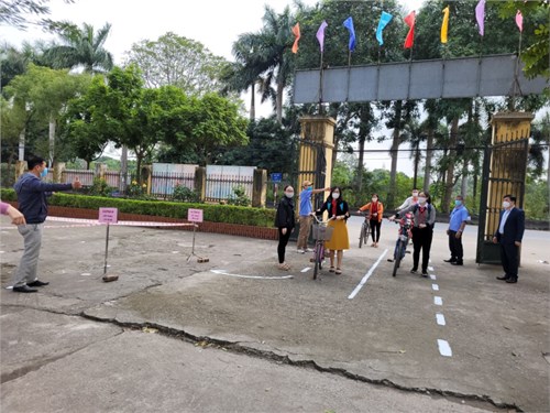 Trường THCS Phú Thị tổ chức diễn tập chuẩn bị đón học sinh trở lại trường học sau thời gian tạm dừng đến trường học để phòng chống dịch Covid-19